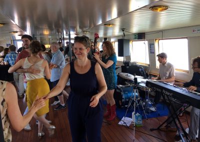 Dansfeest bovensalon boot Stortemelk