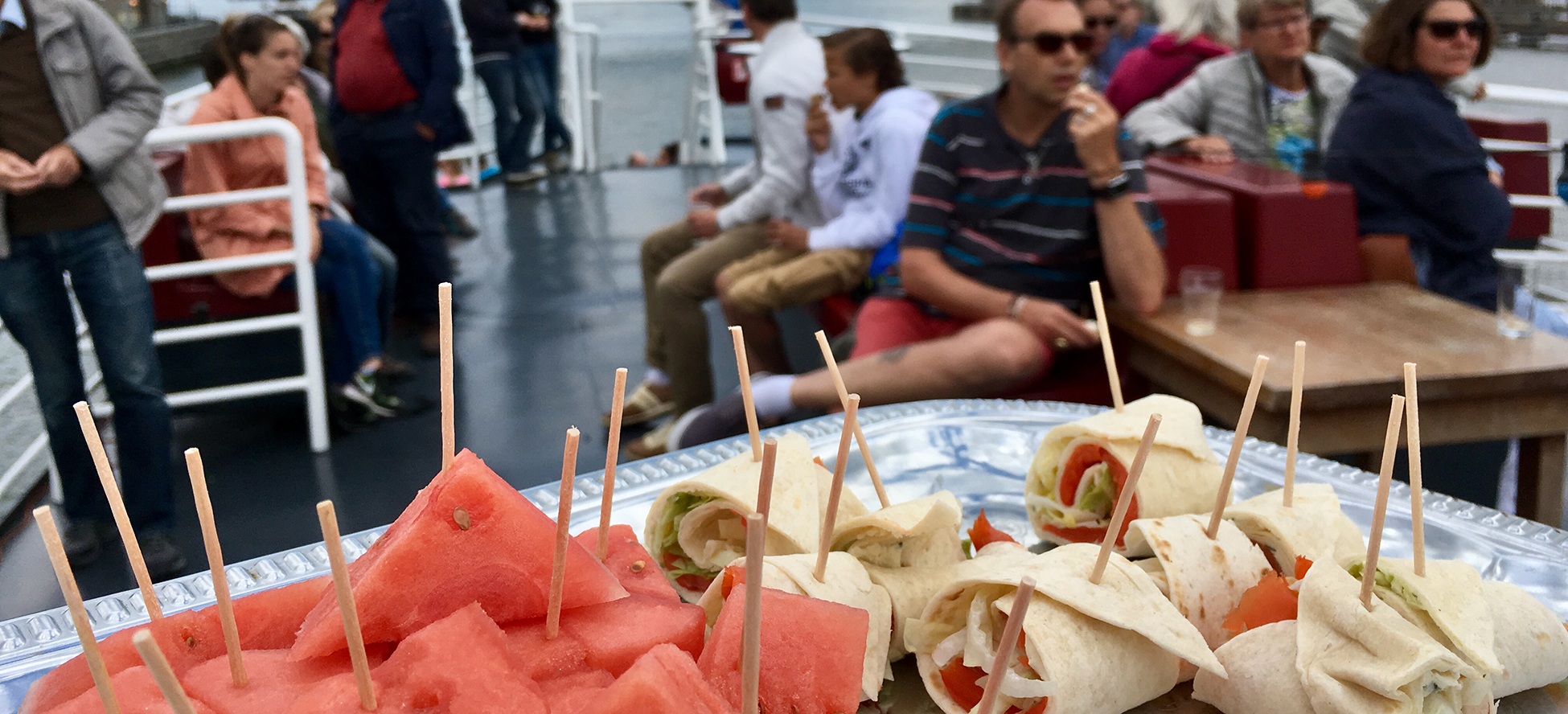 eten tijdens uitjes op onze boot