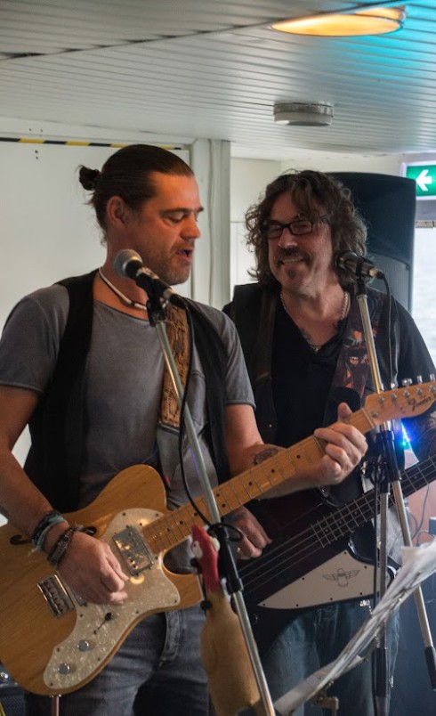 live rock band in amsterdam met pasen op schip stortemelk