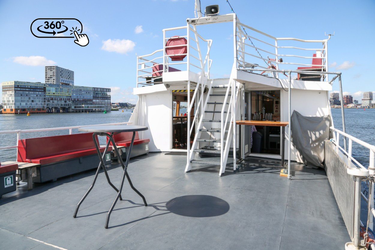 Achterdek schip Stortemelk huren Amsterdam