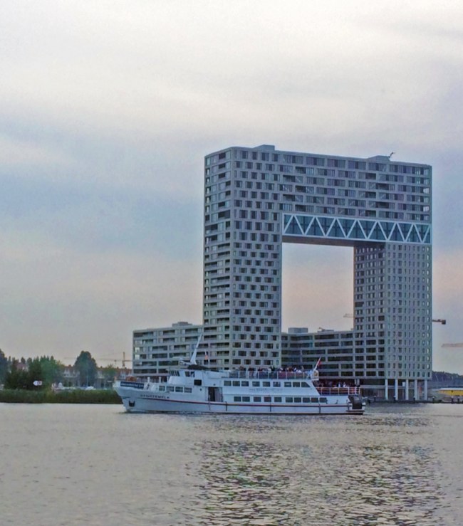 Stortemelk_schip_Amsterdam_bij_Pontsteiger Schip Stortemelk Amsterdam bij Pontsteiger