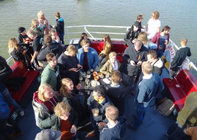 Borrel met team op achterdek Stortemelk